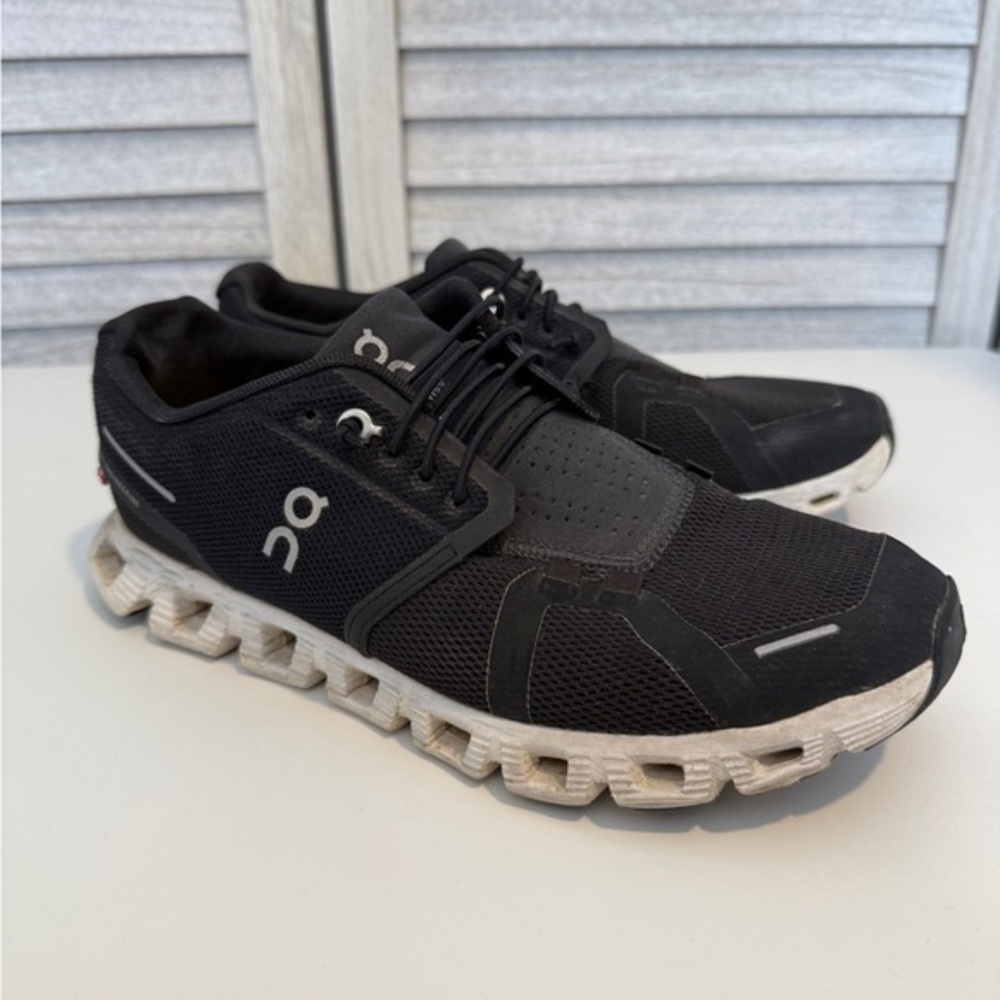 On Cloud 5 Women’s Sneakers Size 8